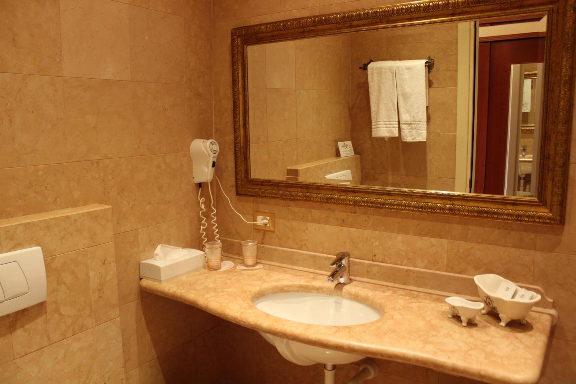 Hotel La Dolce Vita カヴァイオーン・ヴェロネーゼ エクステリア 写真