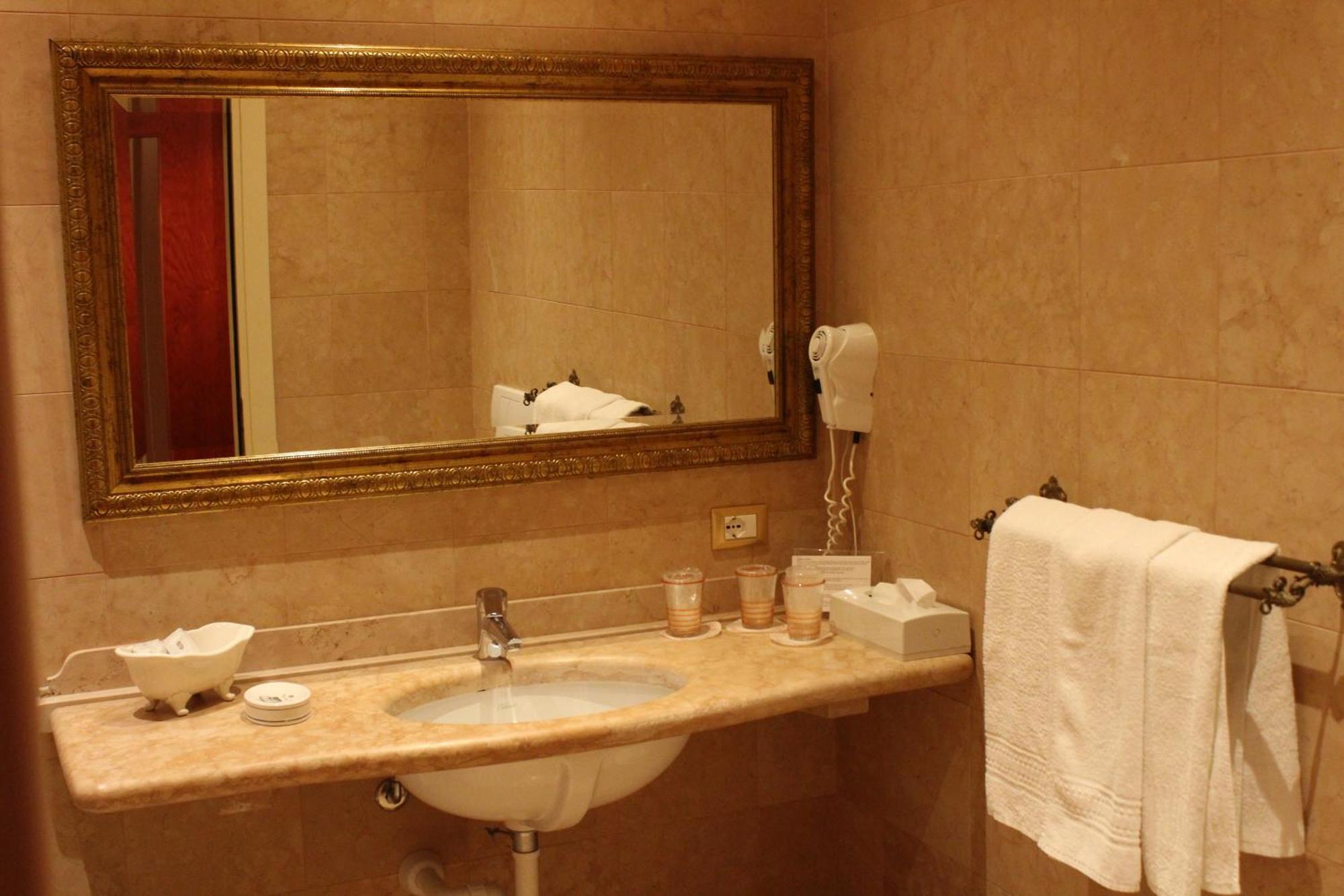 Hotel La Dolce Vita カヴァイオーン・ヴェロネーゼ エクステリア 写真