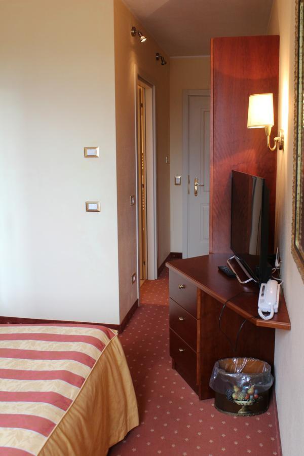 Hotel La Dolce Vita カヴァイオーン・ヴェロネーゼ エクステリア 写真